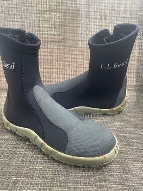 These are L. L. Bean neoprene Vortex water boots women Sz 9
